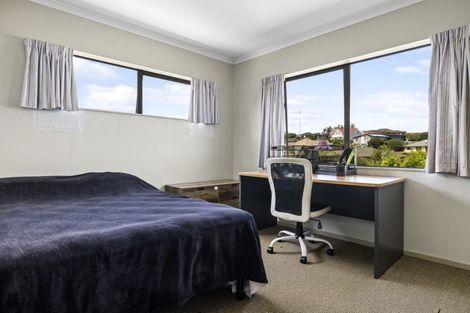 Photo of property in 52 Inverness Drive, Pyes Pa, Tauranga, 3112