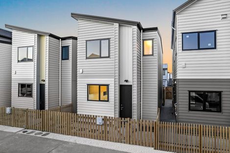 Photo of property in 22 Whare Kauri Road, Papakura, 2110
