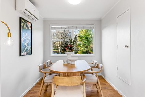 Photo of property in 18 Outlook Road, Greenhithe, Auckland, 0632