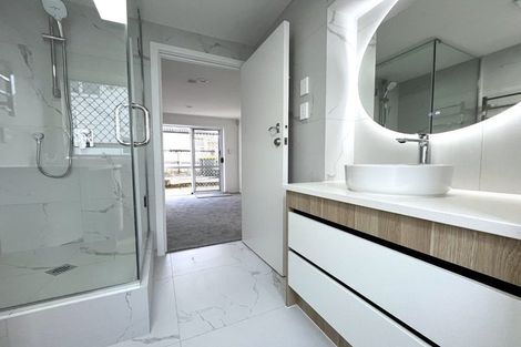 Photo of property in 106 Ti Rakau Drive, Pakuranga, Auckland, 2010