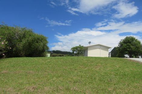 Photo of property in 24 Paradise Road, Coopers Beach, 0420