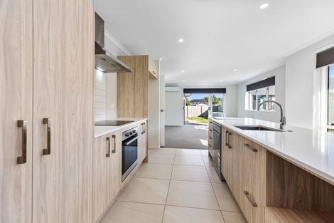 Photo of property in 35 Fontana Street, Papamoa, 3118