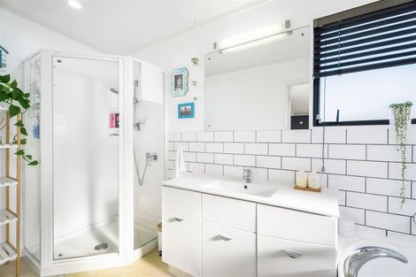 Photo of property in 1183 Whangaparaoa Road, Gulf Harbour, Whangaparaoa, 0930