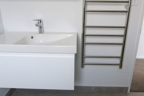 Photo of property in 5b Manning Place, Woolston, Christchurch, 8023