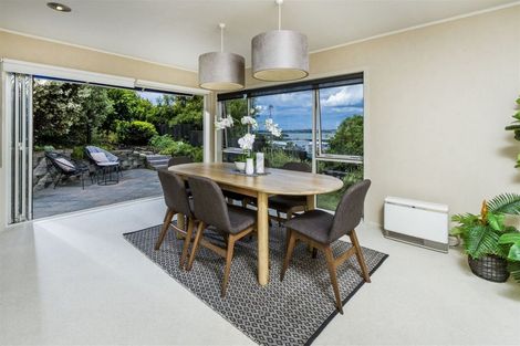 Photo of property in 99a Queen Street, Northcote Point, Auckland, 0627