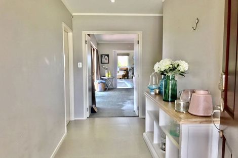 Photo of property in 101 Glenmore Road, Sunnyhills, Auckland, 2010