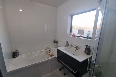 Photo of property in 2/328 Bucklands Beach Road, Bucklands Beach, Auckland, 2012