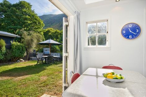 Photo of property in 5 Criterion Street, Arrowtown, 9302