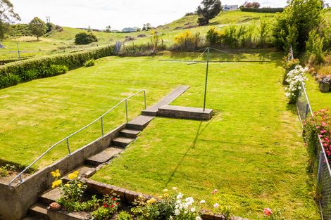 Photo of property in 325 Main South Road, Green Island, Dunedin, 9018