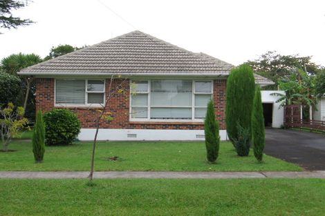 Photo of property in 27 Swan Crescent, Pakuranga, Auckland, 2010