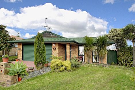 Photo of property in 10 Medvale Avenue, Flat Bush, Auckland, 2019