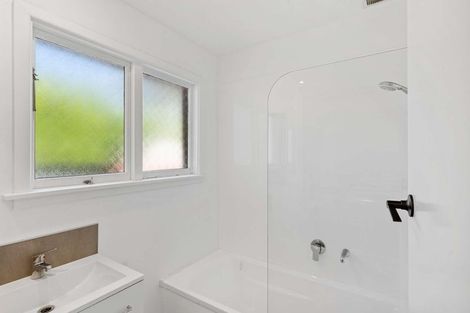 Photo of property in 1/236 Grahams Road, Burnside, Christchurch, 8053