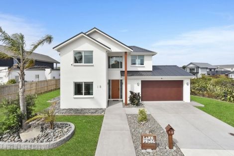 Photo of property in 18 Edgewater Drive, Karaka, Papakura, 2113