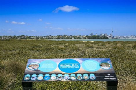 Photo of property in 2/22 Hart Road, Hauraki, Auckland, 0622