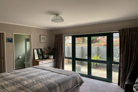 Photo of property in 19 Logan Way, Kelvin Grove, Palmerston North, 4414