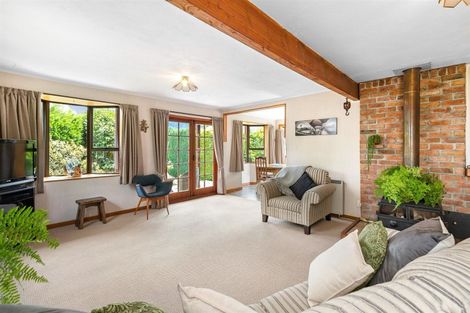 Photo of property in 6 Sequoia Place, Kelvin Heights, Queenstown, 9300