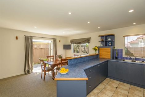 Photo of property in 399a Main North Road, Redwood, Christchurch, 8051