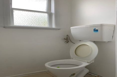 Photo of property in 23 Margan Avenue, New Lynn, Auckland, 0600