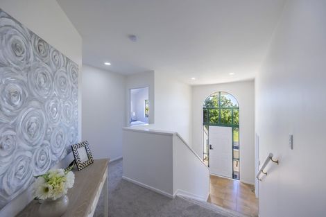 Photo of property in 16 Taroka Close, Pinehill, Auckland, 0632