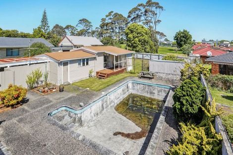 Photo of property in 235 Edmonton Road, Te Atatu South, Auckland, 0610