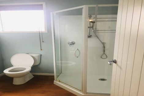 Photo of property in 37 Jaemont Avenue, Te Atatu South, Auckland, 0610