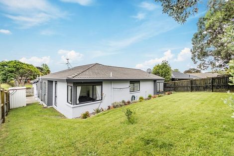 Photo of property in 62 Golfland Drive, Golflands, Auckland, 2013