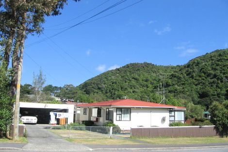 Photo of property in 11 Maymorn Road, Te Marua, Upper Hutt, 5018