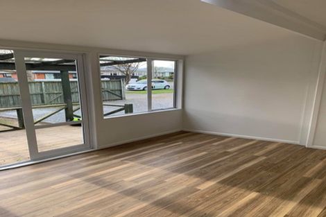 Photo of property in 16 Wainoni Road, Wainoni, Christchurch, 8061