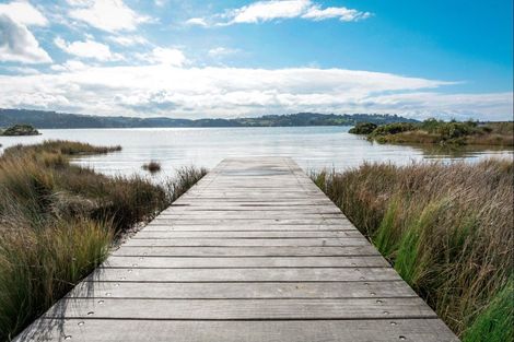 Photo of property in 2 Shearwater Lane, Point Wells, 0986