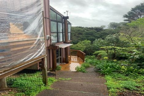 Photo of property in 46 Glen Vista Place, Bayview, Auckland, 0629