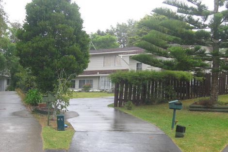 Photo of property in 5 Julia Place, Totara Vale, Auckland, 0629