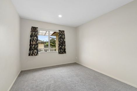 Photo of property in 22 Kinleith Way, Albany, Auckland, 0632