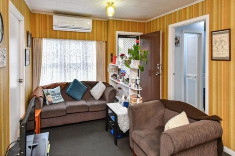 Photo of property in 16 Tennessee Avenue, Mangere East, Auckland, 2024