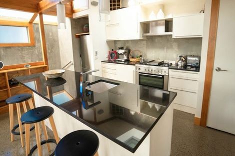 Photo of property in 300b Oriental Parade, Oriental Bay, Wellington, 6011