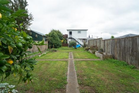 Photo of property in 10 Potaka Street, Marton, 4710