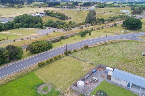 Photo of property in 22 Hastings Street, Halcombe, 4779