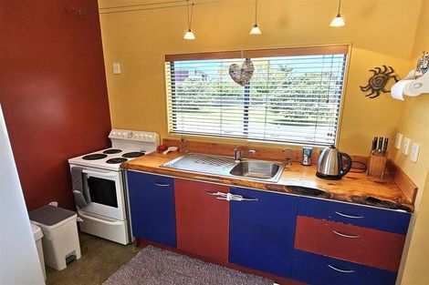 Photo of property in 135 Kowhai Avenue, Matarangi, Whitianga, 3592