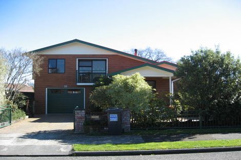 Photo of property in 16 Deller Drive, Carterton, 5713