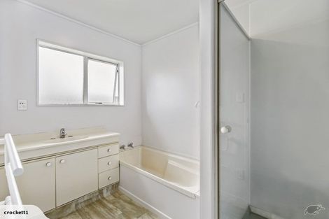 Photo of property in 15 Hocken Place, Mangere Bridge, Auckland, 2022