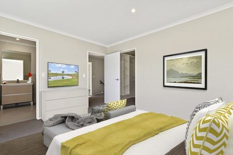 Photo of property in 2 Dragonfly Way, Massey, Auckland, 0614