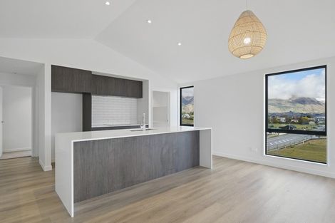 Photo of property in 3 Tuke Lane, Wanaka, 9305