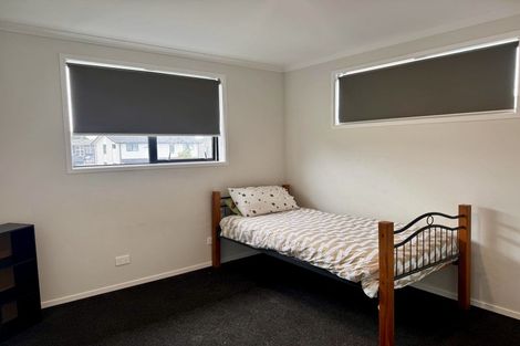 Photo of property in 17 Discovery Place, Marfell, New Plymouth, 4310