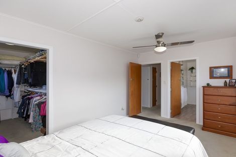 Photo of property in 46 Kaitawa Crescent, Paraparaumu, 5032