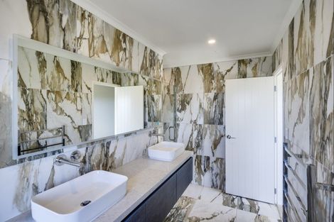 Photo of property in 53 Lopdell Lane, Eskdale, Napier, 4182