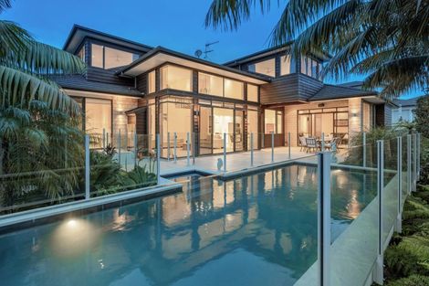 Photo of property in 39 Armstrong Farm Drive, East Tamaki Heights, Auckland, 2016