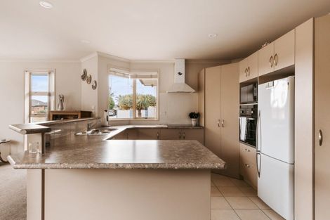 Photo of property in 86 Longview Drive, Papamoa Beach, Papamoa, 3118