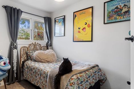 Photo of property in 8 Tenby Place, Avondale, Christchurch, 8061