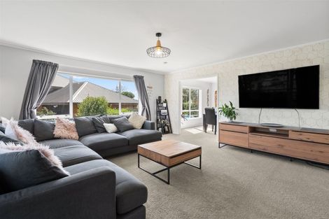 Photo of property in 7 Rarahu Place, The Gardens, Auckland, 2105