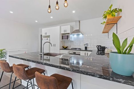 Photo of property in 6 Whenu Way, Bell Block, New Plymouth, 4312