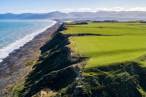 Photo of property in 67 Whangaimoana Beach Road, Whangaimoana, Pirinoa, 5772